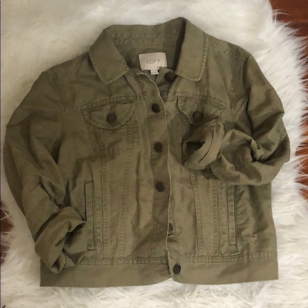LOFT Olive green khaki button up jacket